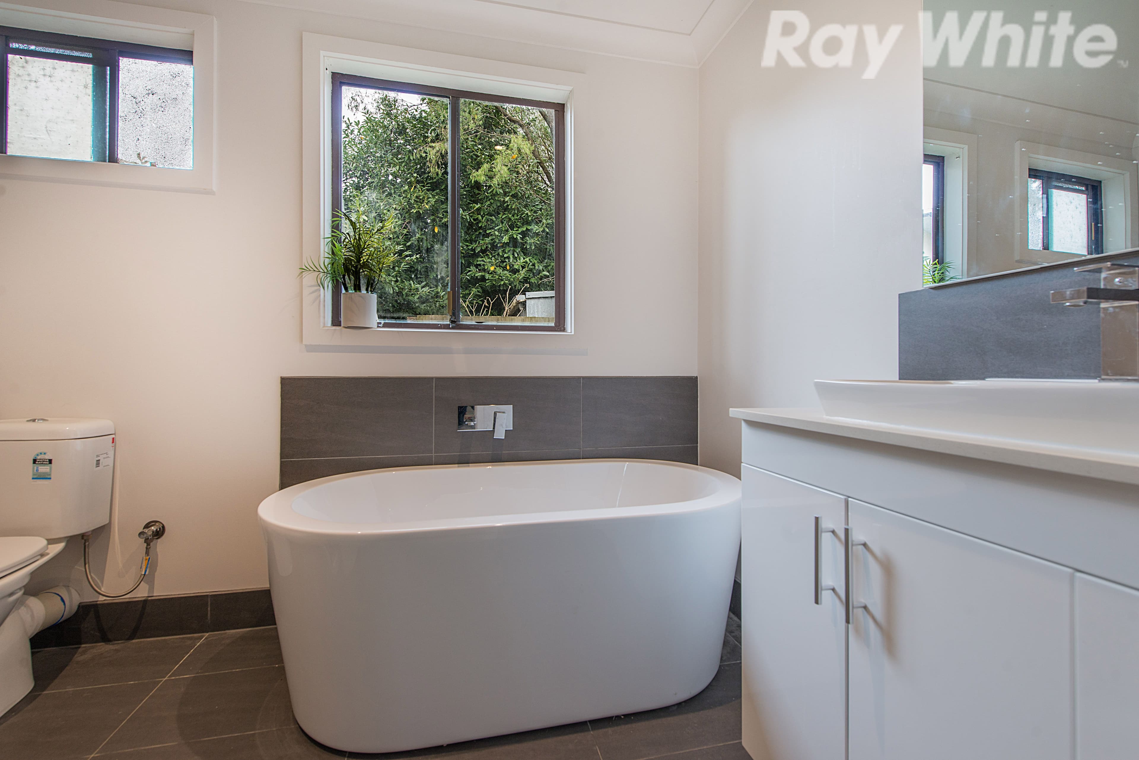 9 Hillview Drive, Kilsyth VIC 3137, Kilsyth - Thumbnail 4