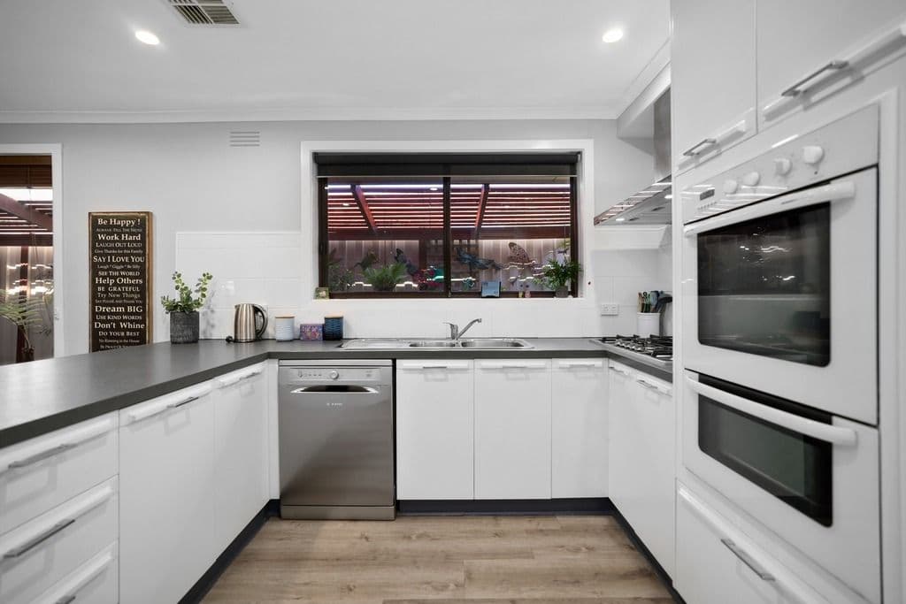 7 Windsor Avenue, Wyndham Vale VIC 3024, Wyndham Vale - Thumbnail 4