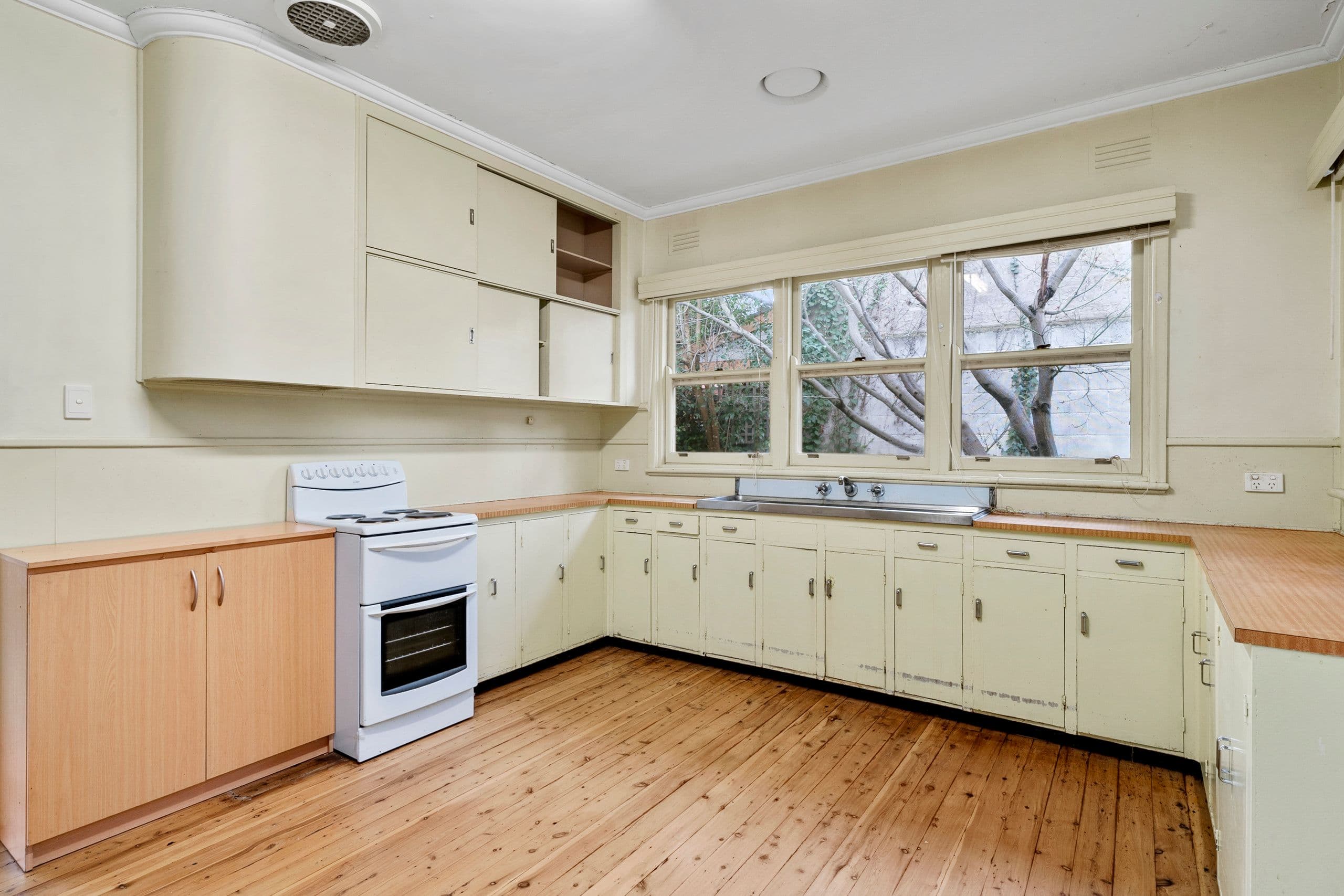 10 Harrison Avenue, Benalla VIC 3672, Benalla - Thumbnail 5