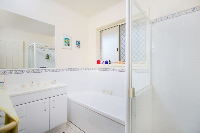 33 Foxhill Place, BANORA POINT NSW 2486, Banora Point - Thumbnail 7