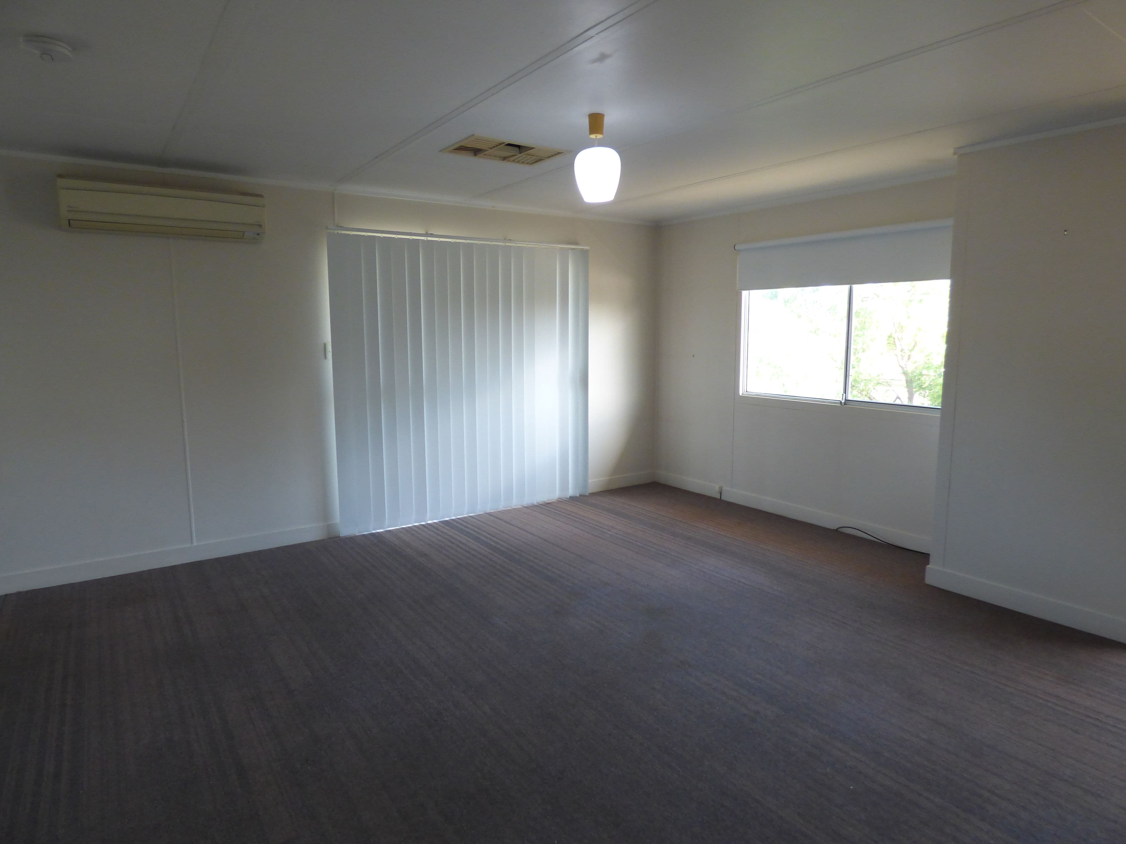 15 Holland Street, Roma QLD 4455, Roma - Thumbnail 3
