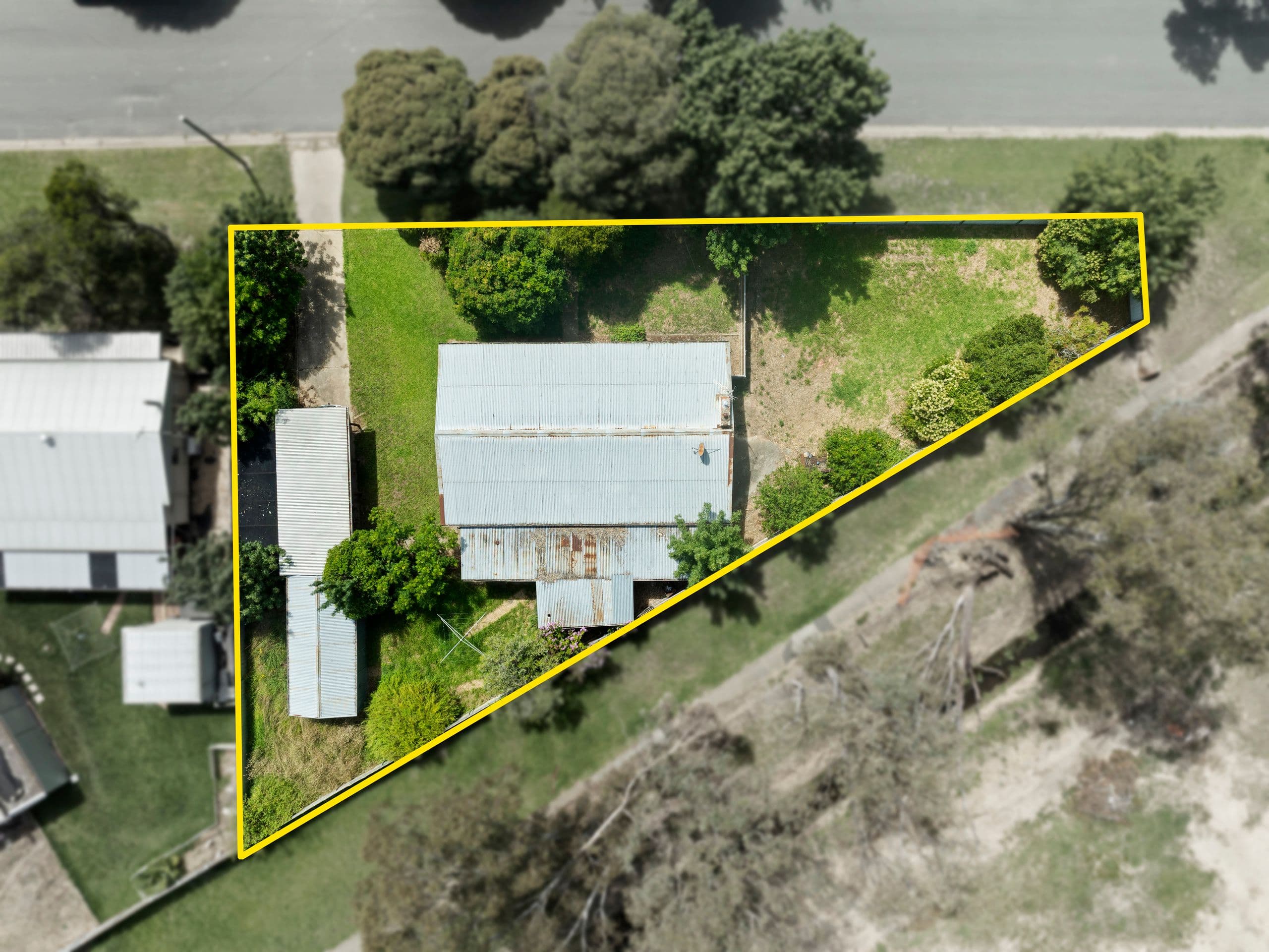 14 Clarke Street, Benalla VIC 3672, Benalla - Thumbnail 2