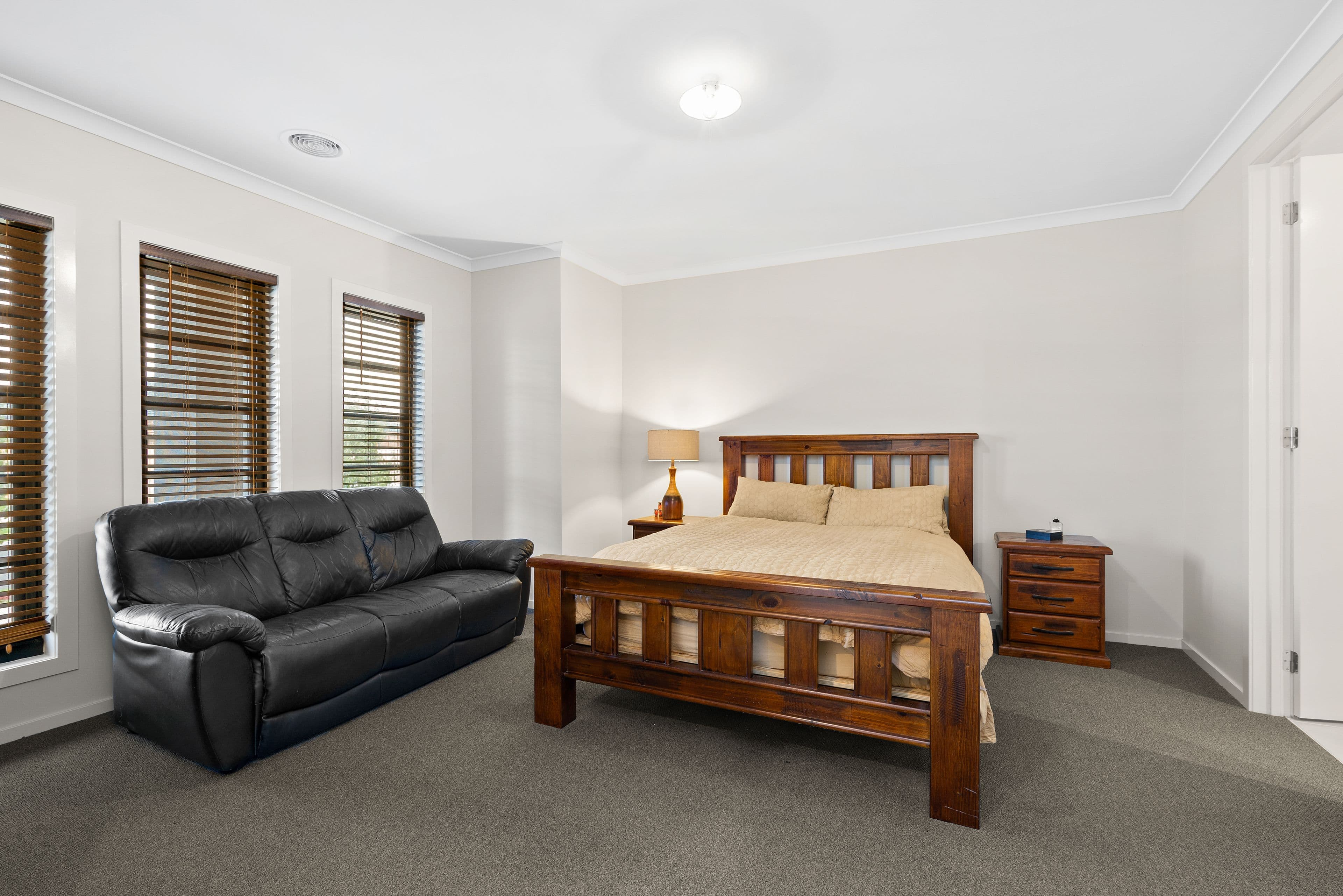 7 Goodenia Avenue, Lara VIC 3212, Lara - Thumbnail 2