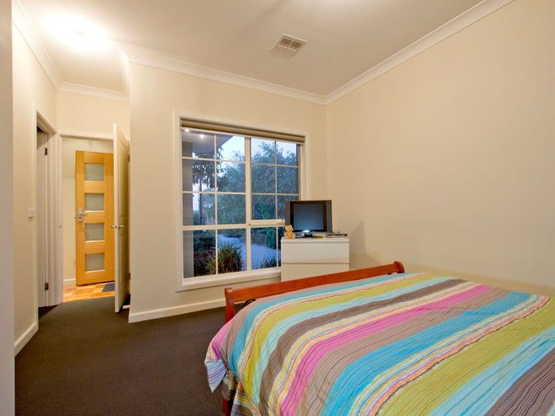 70 McComb Boulevard, FRANKSTON SOUTH VIC 3199, Frankston South - Thumbnail 8