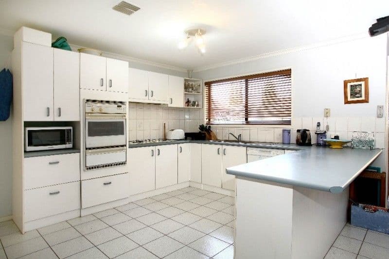 14 Cairn Curren Close, ROWVILLE VIC 3178, Rowville - Thumbnail 8