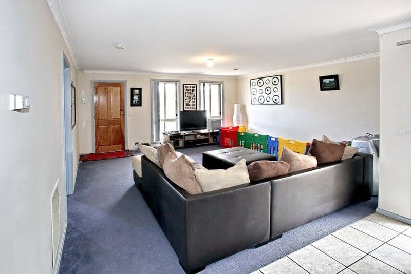2 Dawe Court, Hoppers Crossing, VIC, 3029, Hoppers Crossing - Thumbnail 2