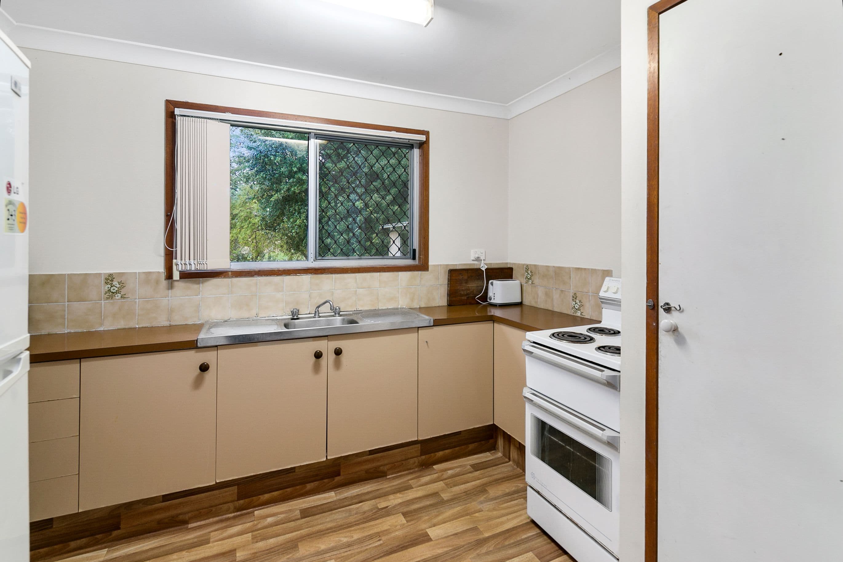 10 Tindle Street, Redbank Plains QLD 4301, Redbank Plains - Thumbnail 3