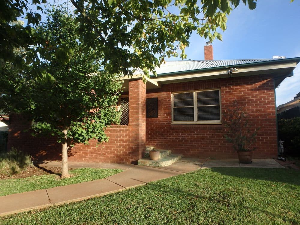 157 Polaris Street, Temora NSW 2666, Temora - Image 1