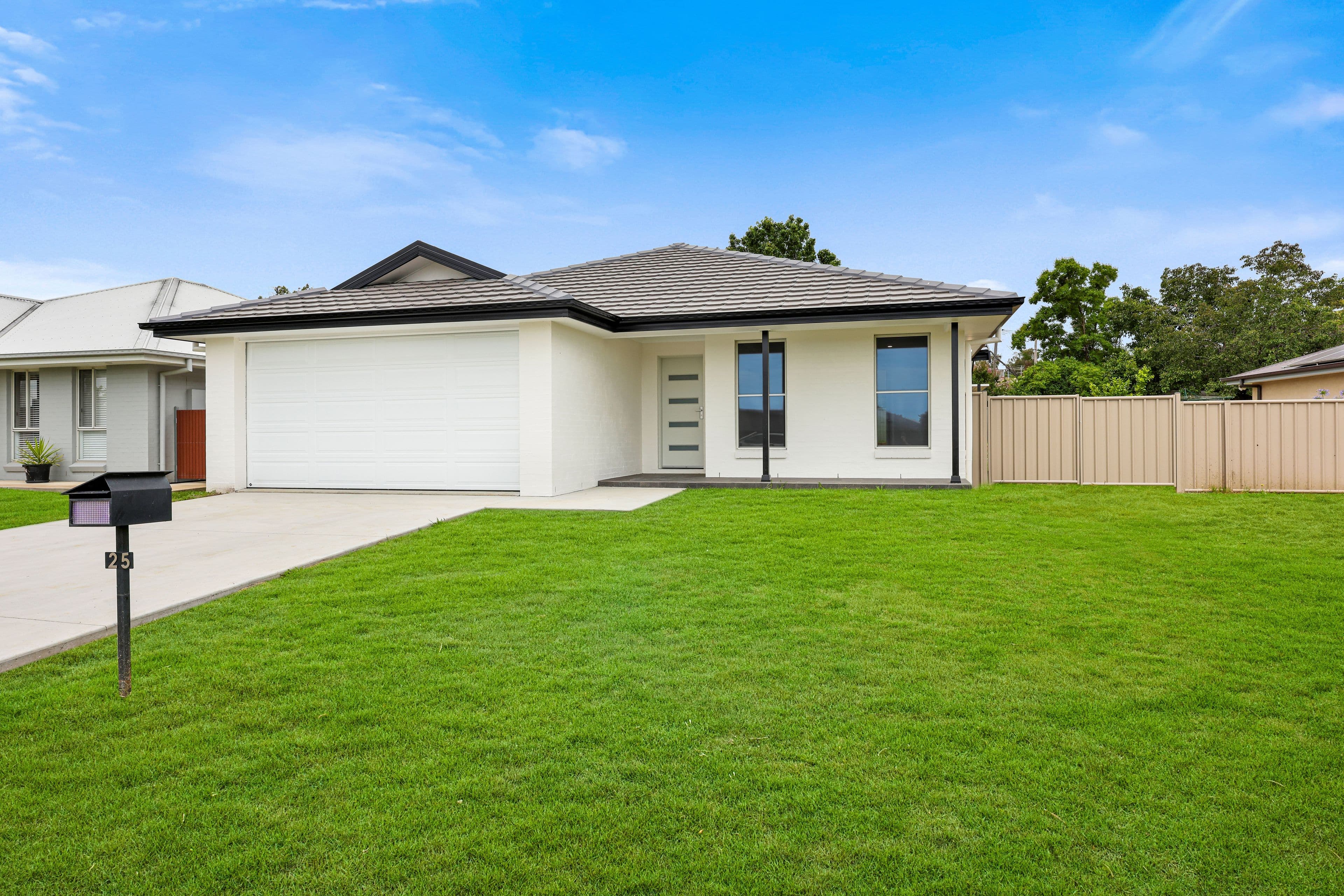 25 Milburn Road, Tamworth NSW 2340, Oxley Vale - Thumbnail 2