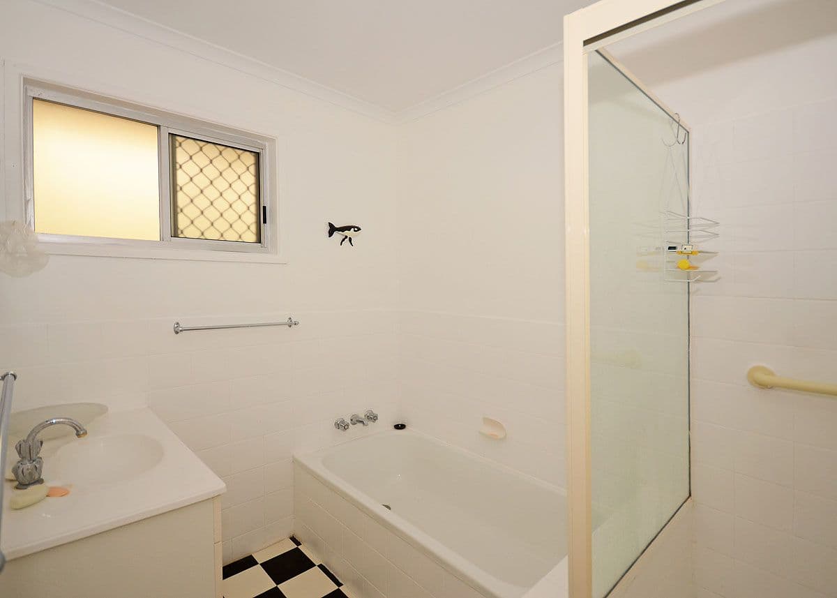 2 Hoop Way, URANGAN QLD 4655, Urangan - Thumbnail 5