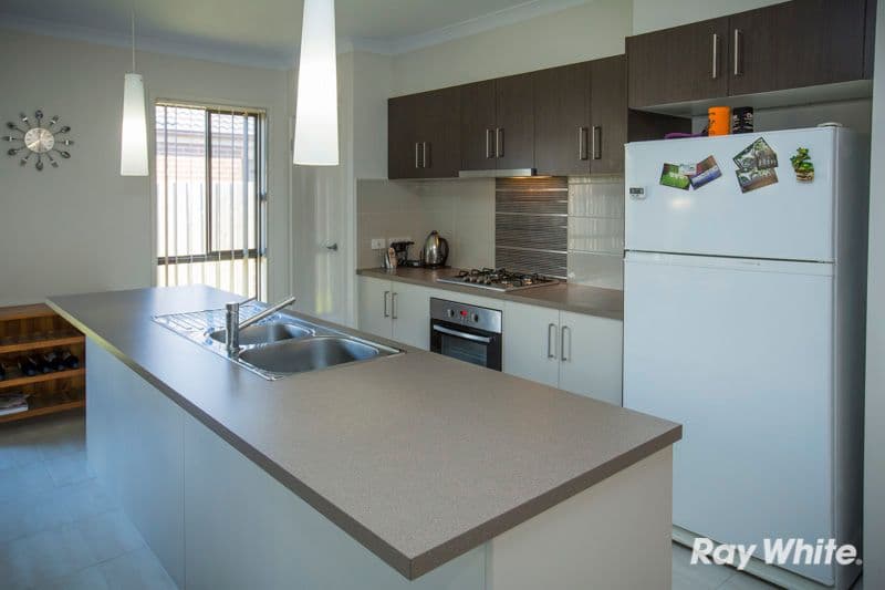 78 Melissa Way, Pakenham VIC 3810, Pakenham - Thumbnail 4