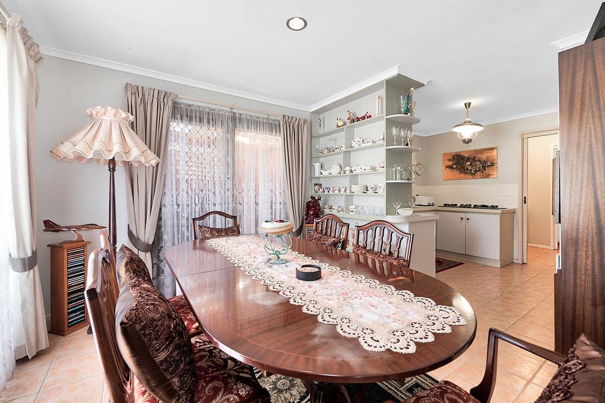 1 Hazelwood Avenue, Cranbourne North VIC 3977, Cranbourne North - Thumbnail 5