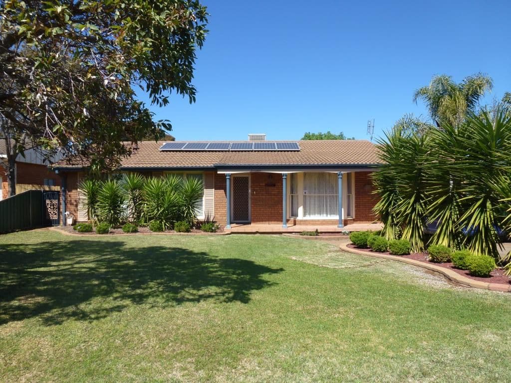 17 Oxley Circle, Dubbo NSW 2830, Dubbo - Image 1