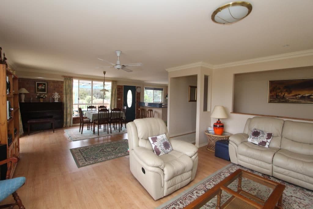 52 Welburn Lane, TENTERFIELD NSW 2372, Tenterfield - Thumbnail 4