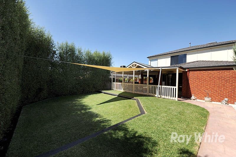 13 Pimento Close, NARRE WARREN SOUTH VIC 3805, Narre Warren South - Thumbnail 2