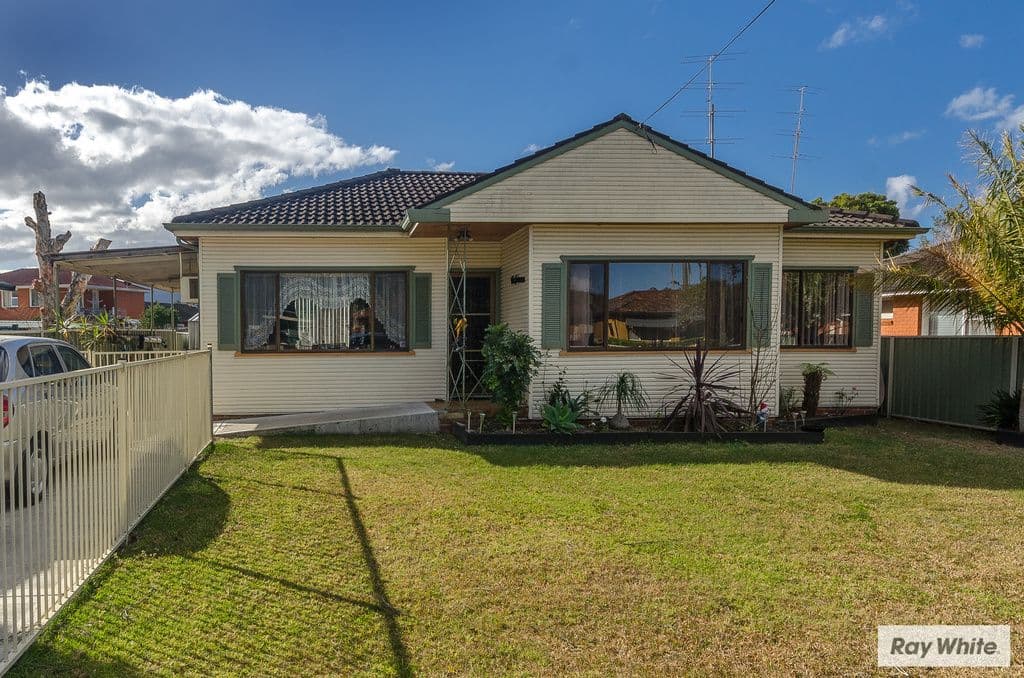43 Craig Crescent, DAPTO NSW 2530, Dapto - Image 1