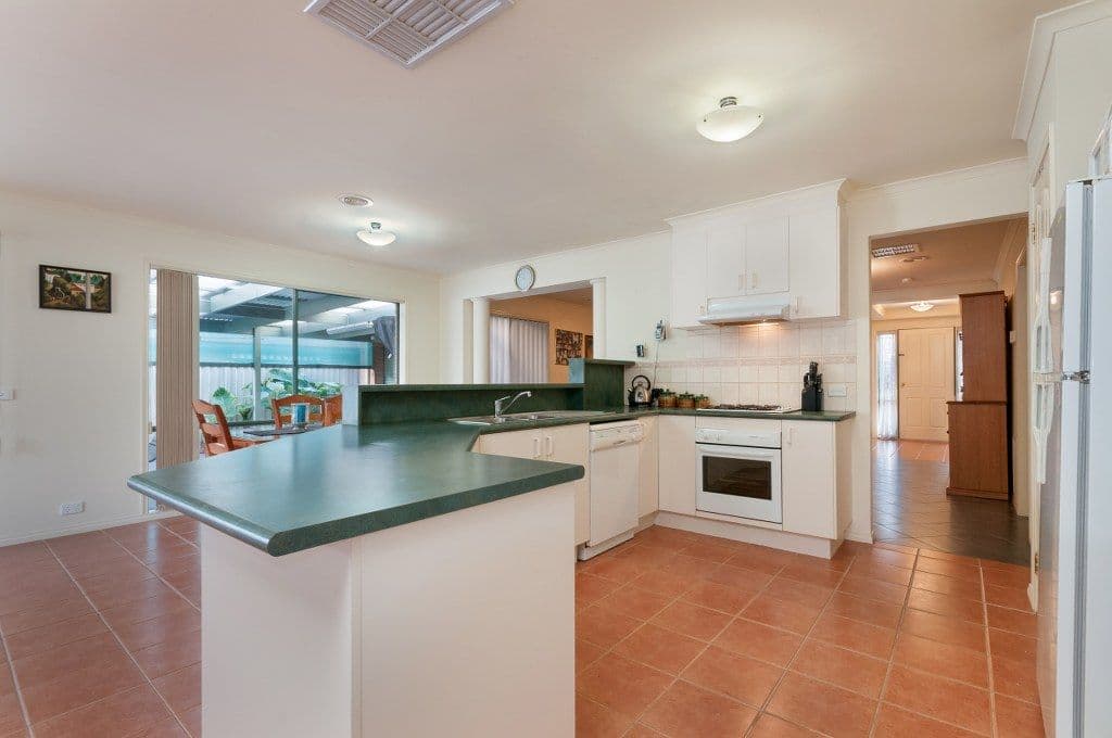 26 Maple Place, CRAIGIEBURN VIC 3064, Craigieburn - Thumbnail 2