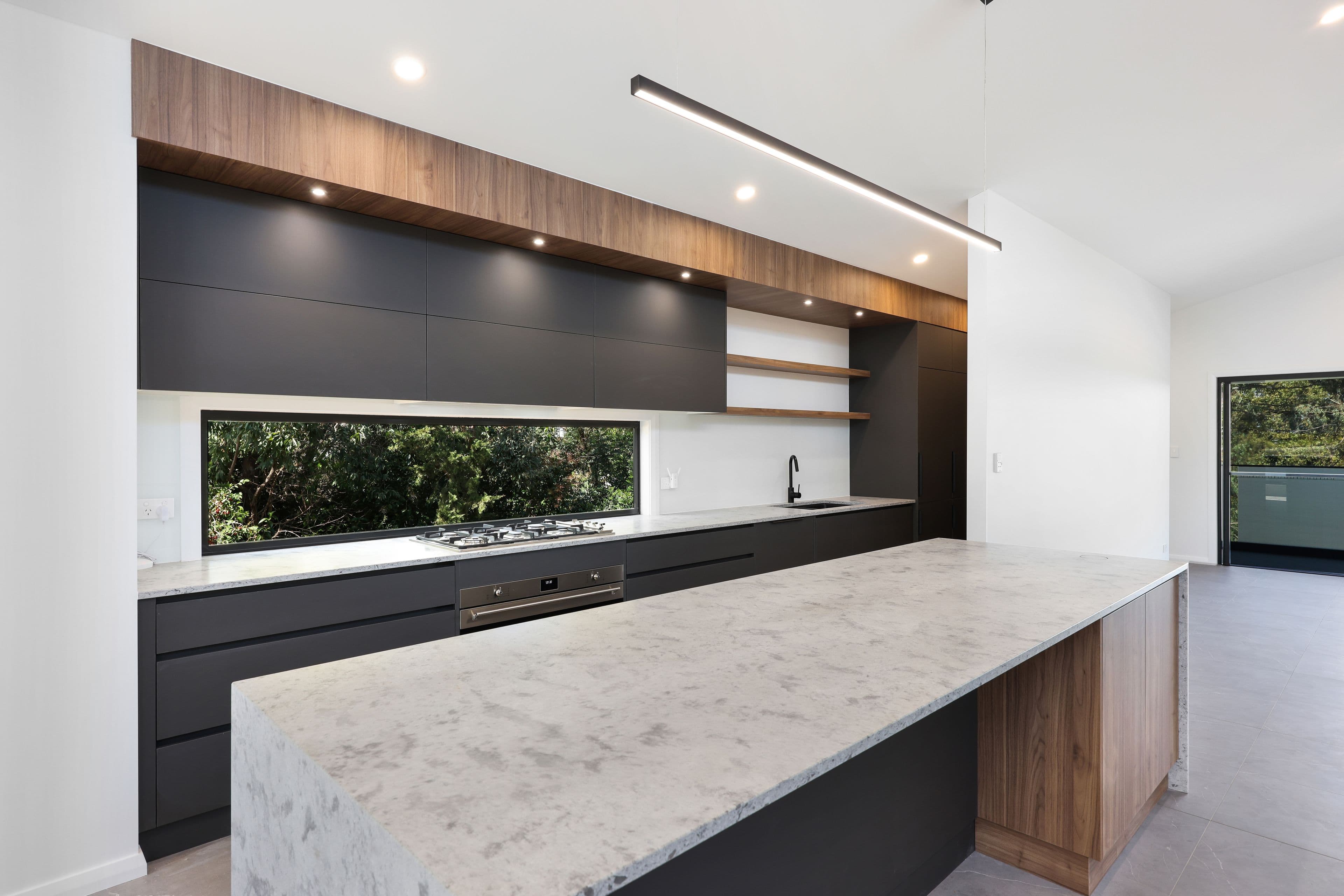 1/221 Carthage Street, Tamworth NSW 2340, Tamworth - Thumbnail 2