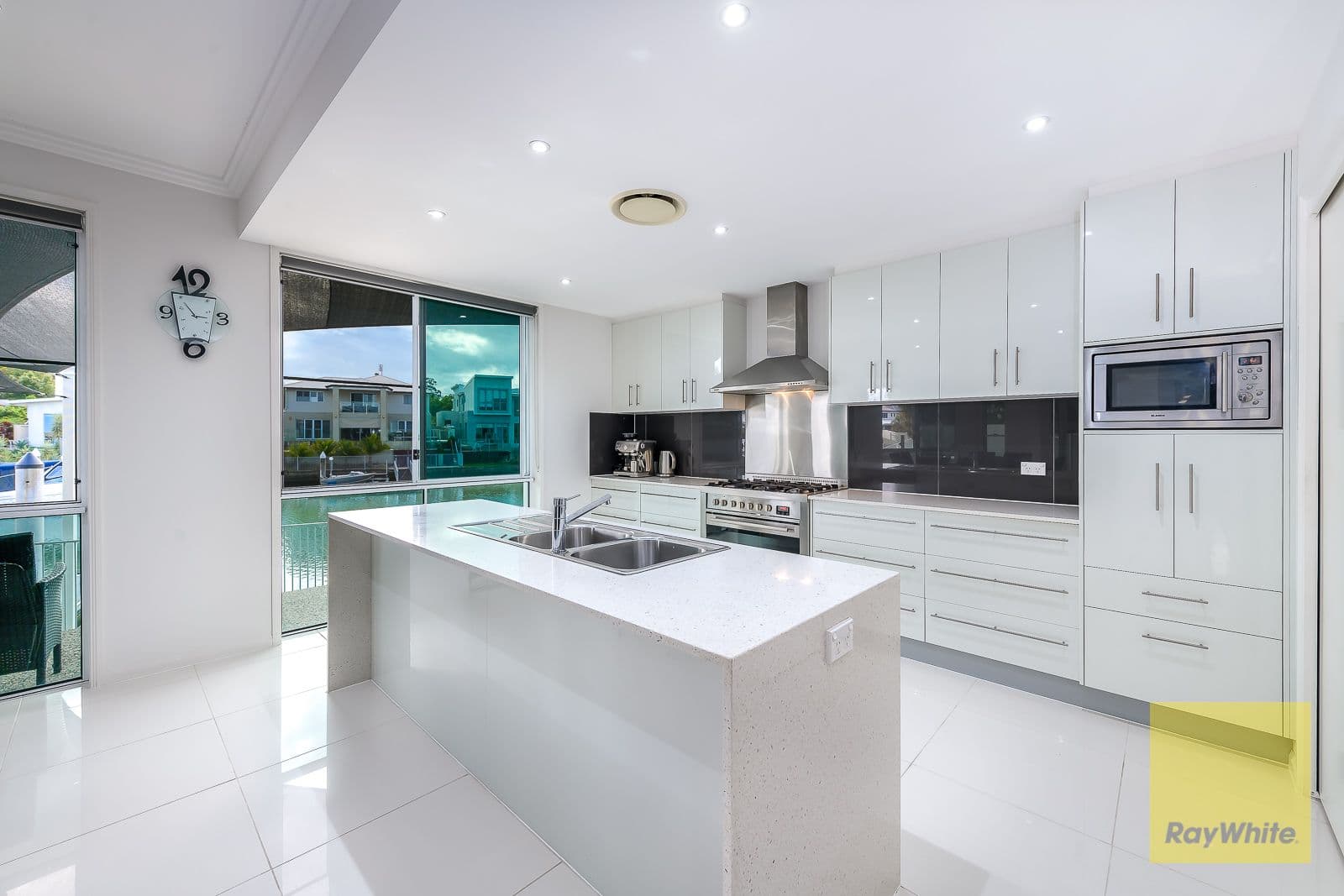 19 North Quay Drive, Biggera Waters QLD 4216, Biggera Waters - Thumbnail 4