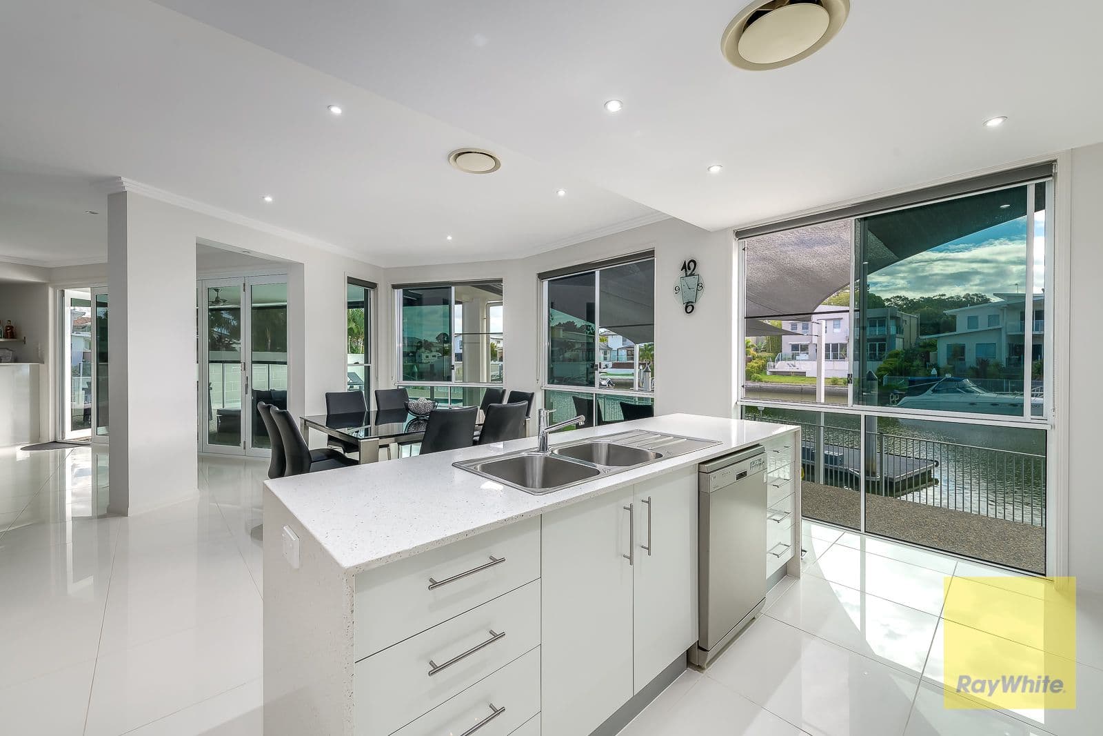 19 North Quay Drive, Biggera Waters QLD 4216, Biggera Waters - Thumbnail 5