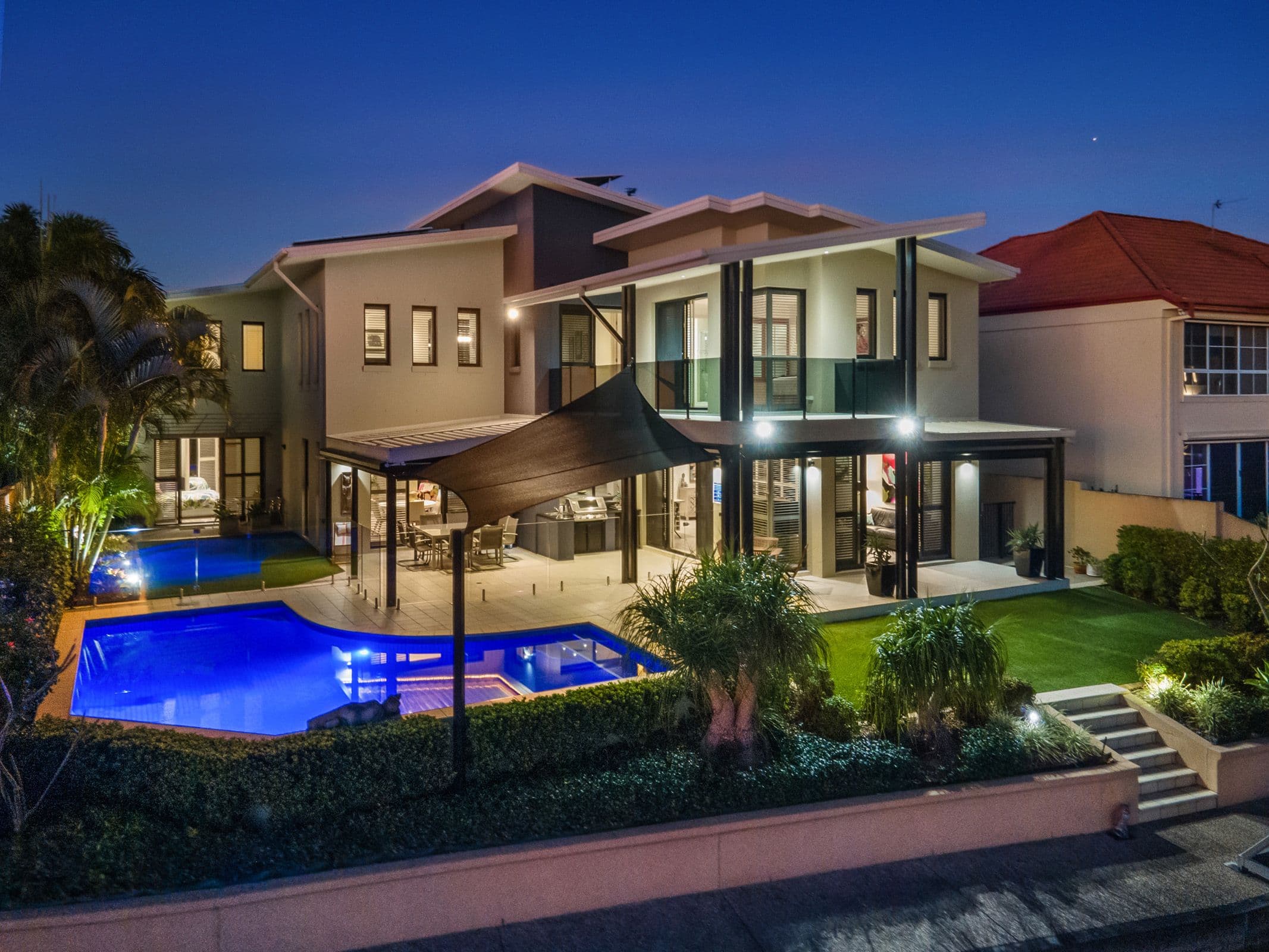 8 Queen Anne Court, Sovereign Islands QLD 4216, Sovereign Islands - Image 1