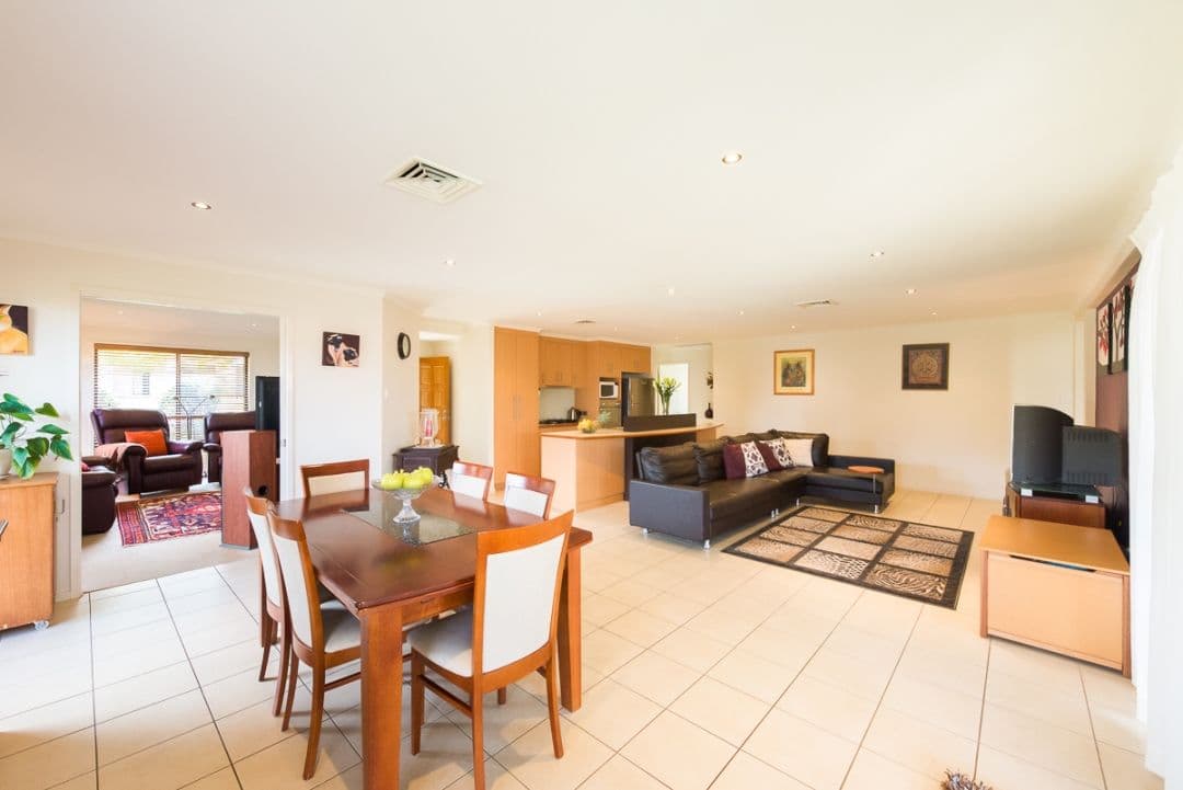 21 Fadden Crescent, MIDDLE RIDGE QLD 4350, Middle Ridge - Thumbnail 3