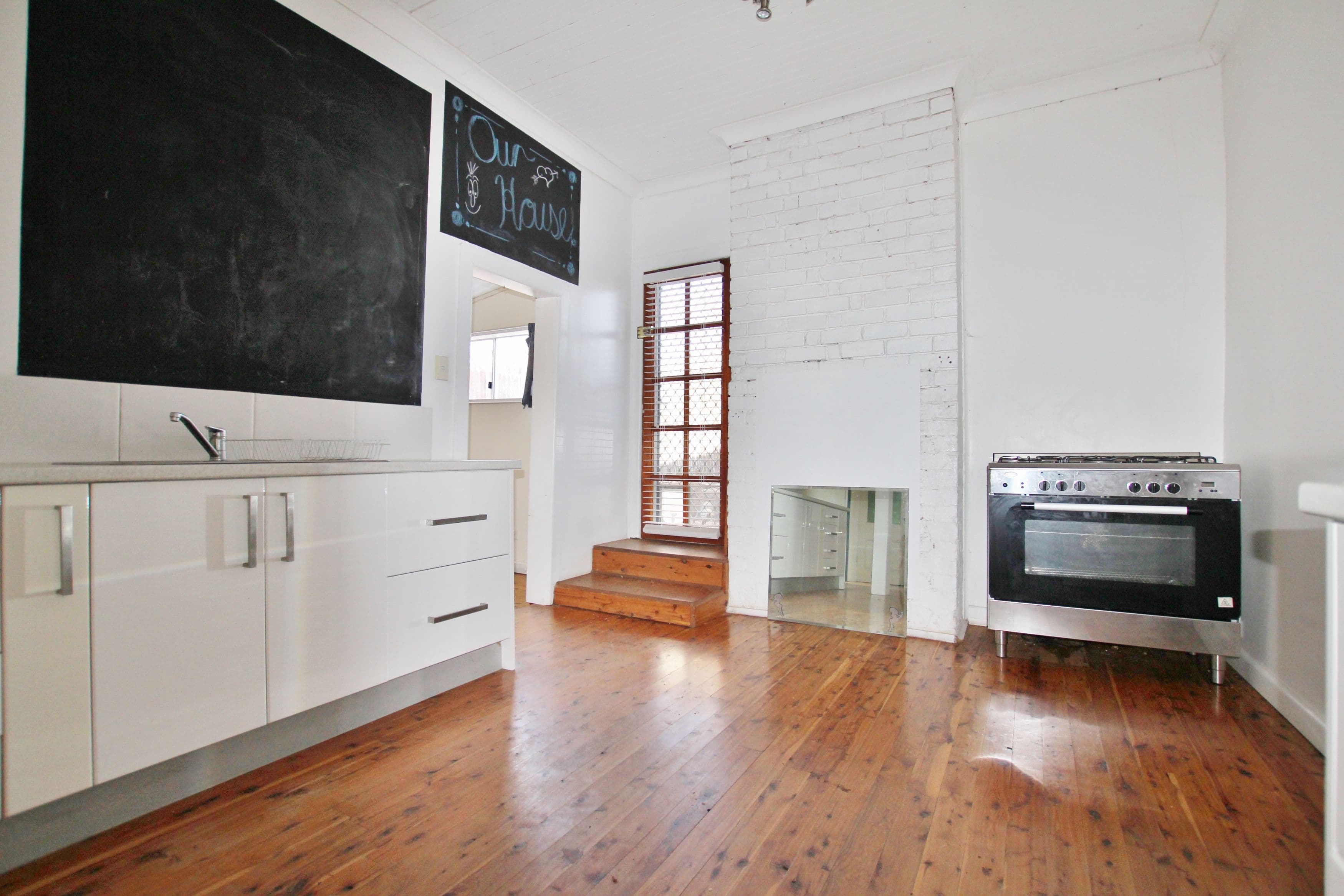 2 Iris Street, Harden - Thumbnail 4