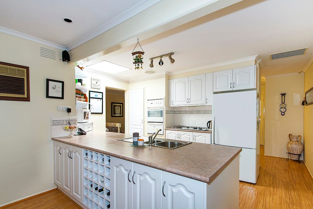 8 Darbyshire Court, Mill Park VIC 3082, Mill Park - Thumbnail 2