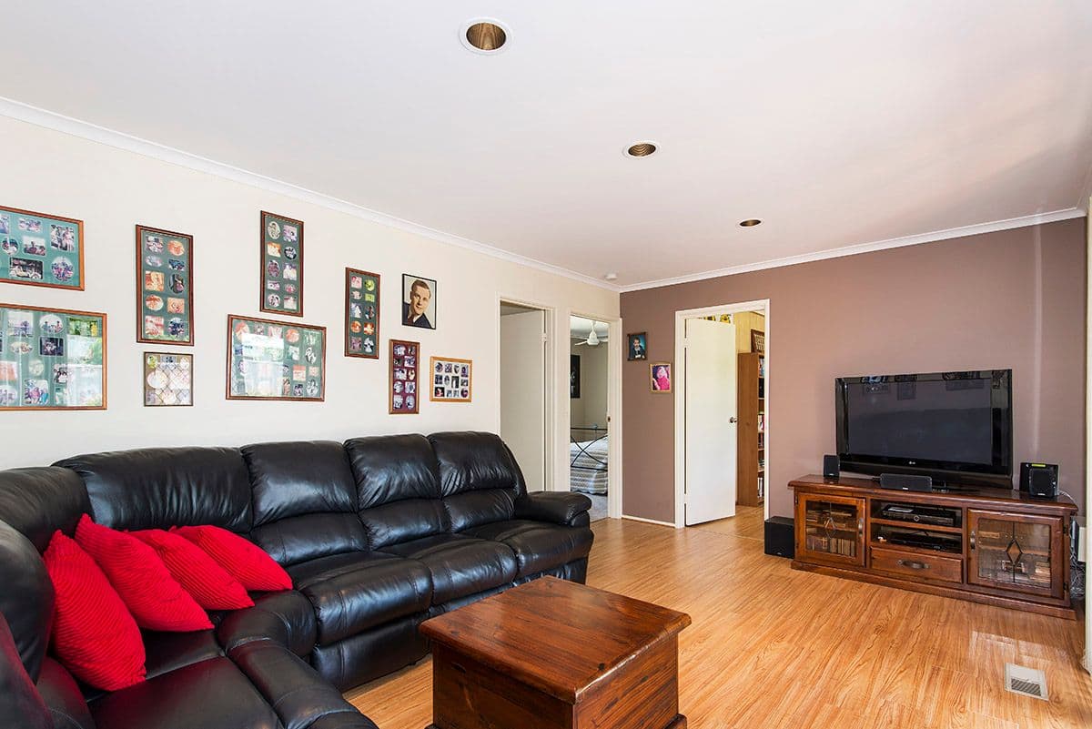 8 Darbyshire Court, Mill Park VIC 3082, Mill Park - Thumbnail 4