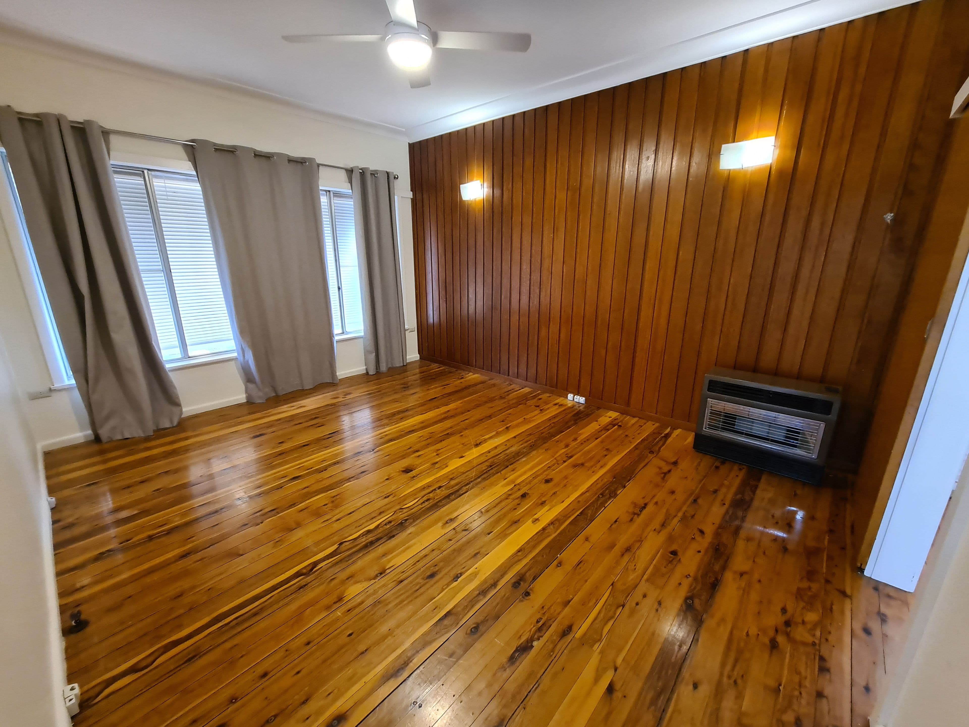 29 Wentworth Street, Parkes NSW 2870, Parkes - Thumbnail 2
