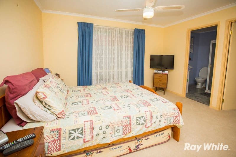 2 Edan Court, PAKENHAM VIC 3810, Pakenham - Thumbnail 6