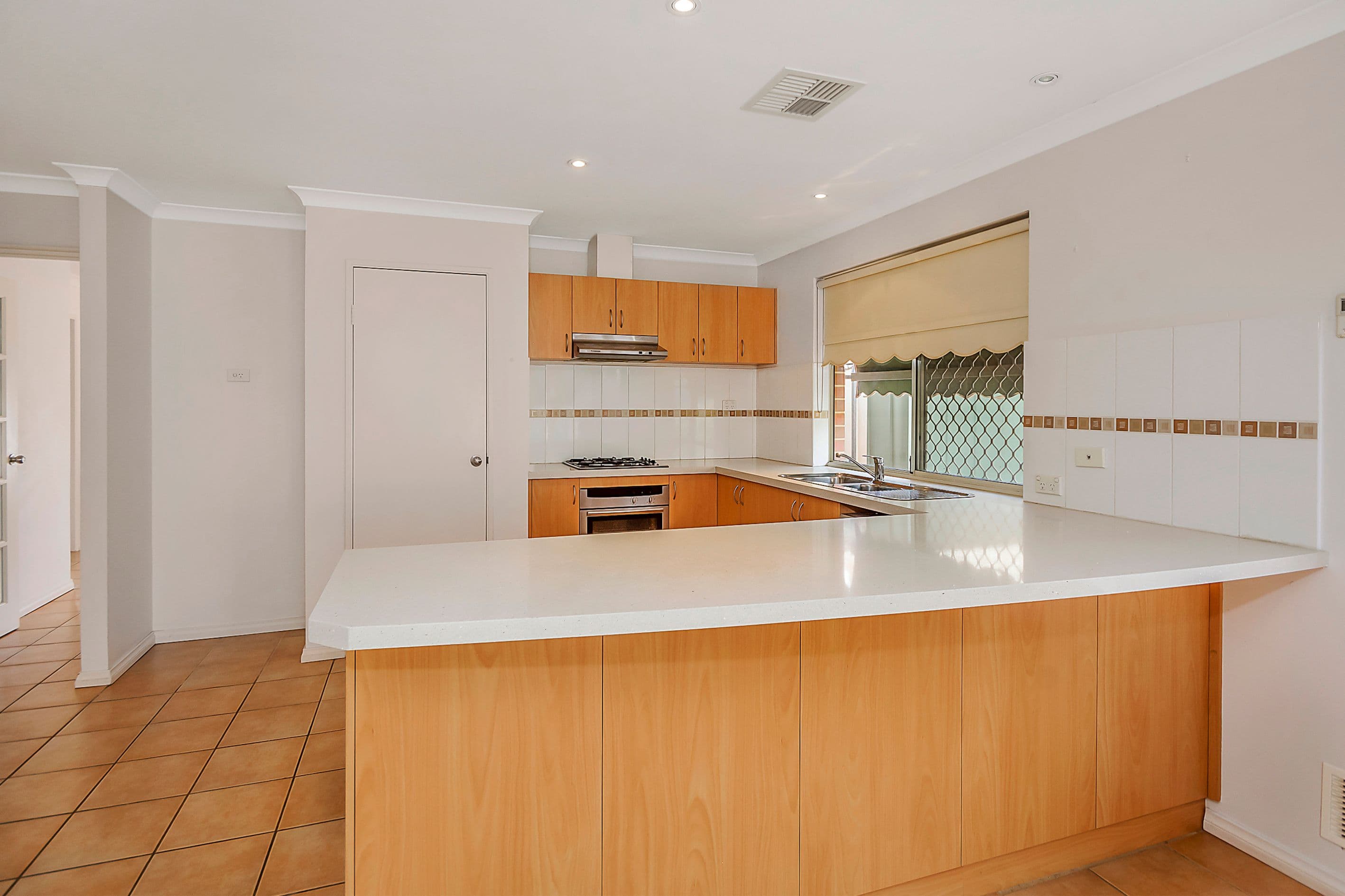 37 Brindabella Avenue, Rockingham WA 6168, Rockingham - Thumbnail 5