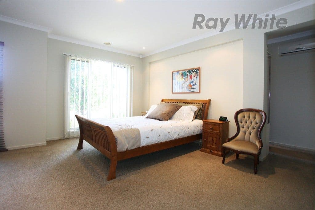 20 Licodia Avenue, POINT COOK VIC 3030, Point Cook - Thumbnail 2