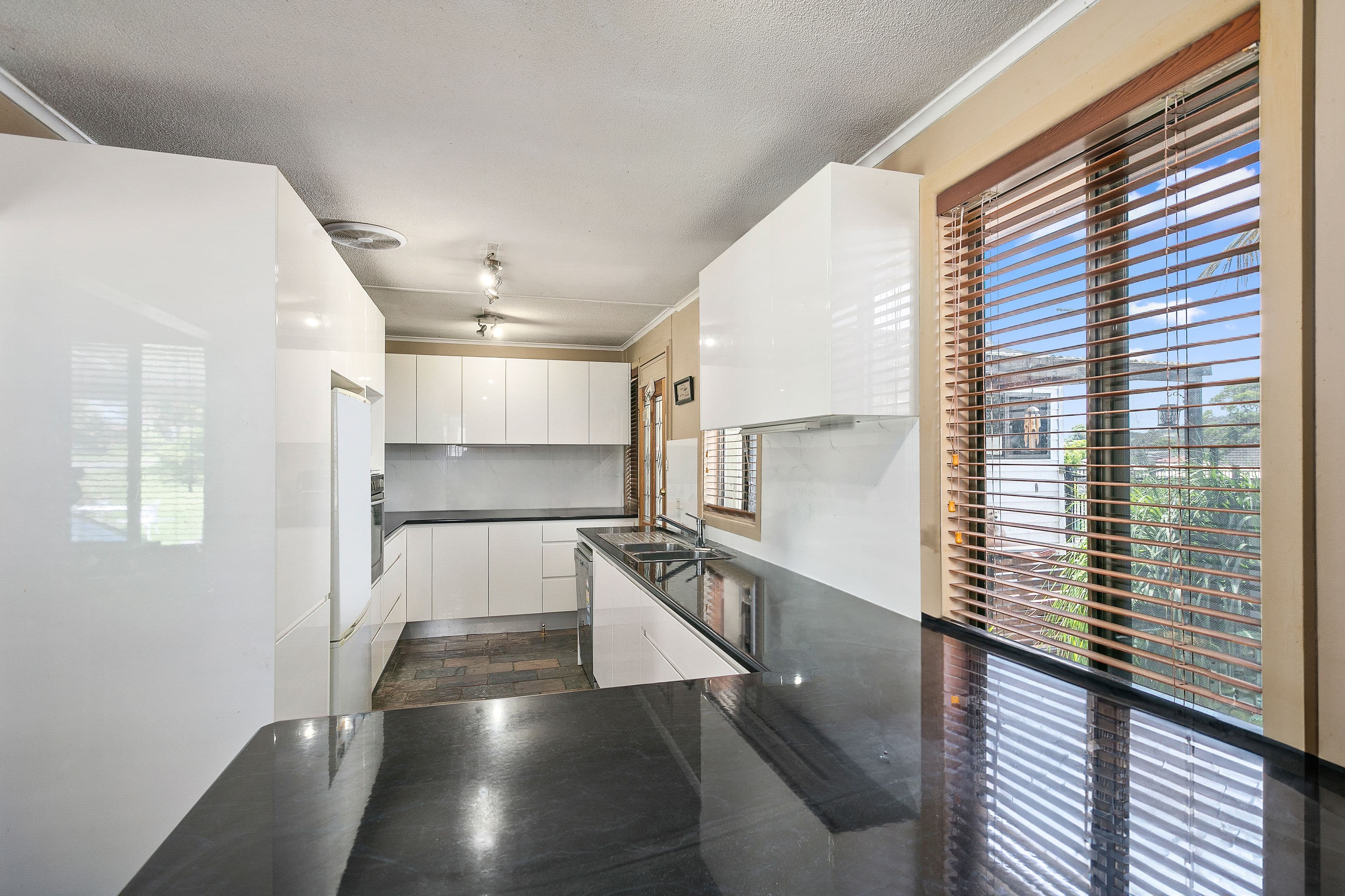 36 Ulster Avenue, Warilla NSW 2528, Warilla - Thumbnail 3