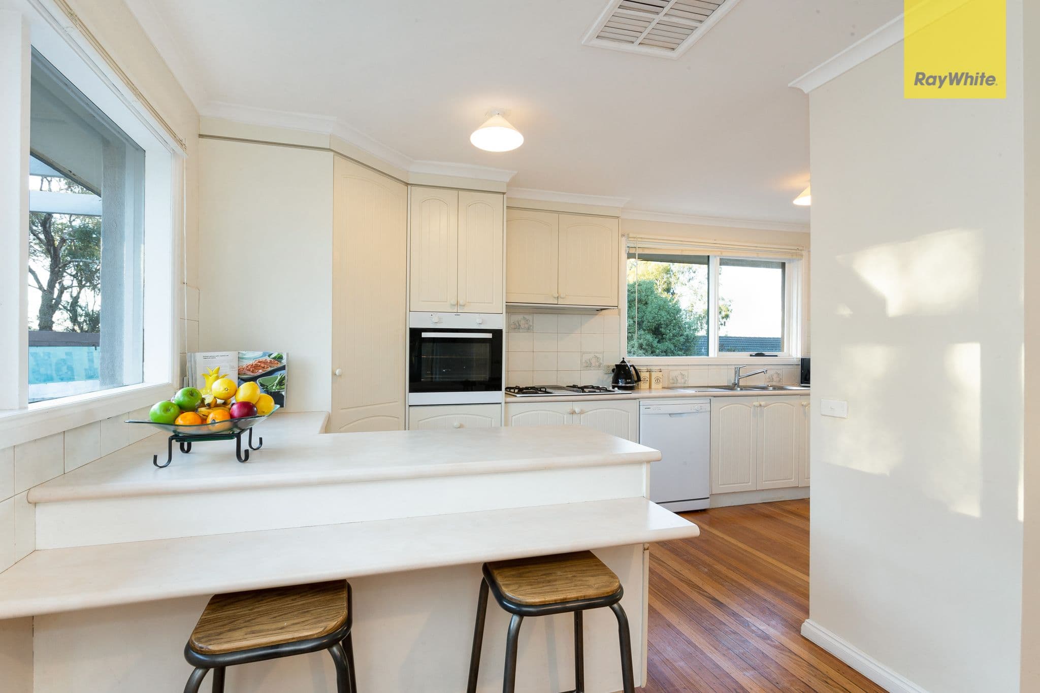 5 Cook Court, Sunbury VIC 3429, Sunbury - Thumbnail 3