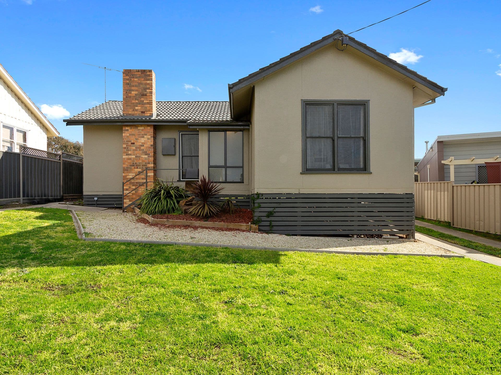 16 Chisholm Crescent, Seymour VIC 3660, Seymour - Thumbnail 2
