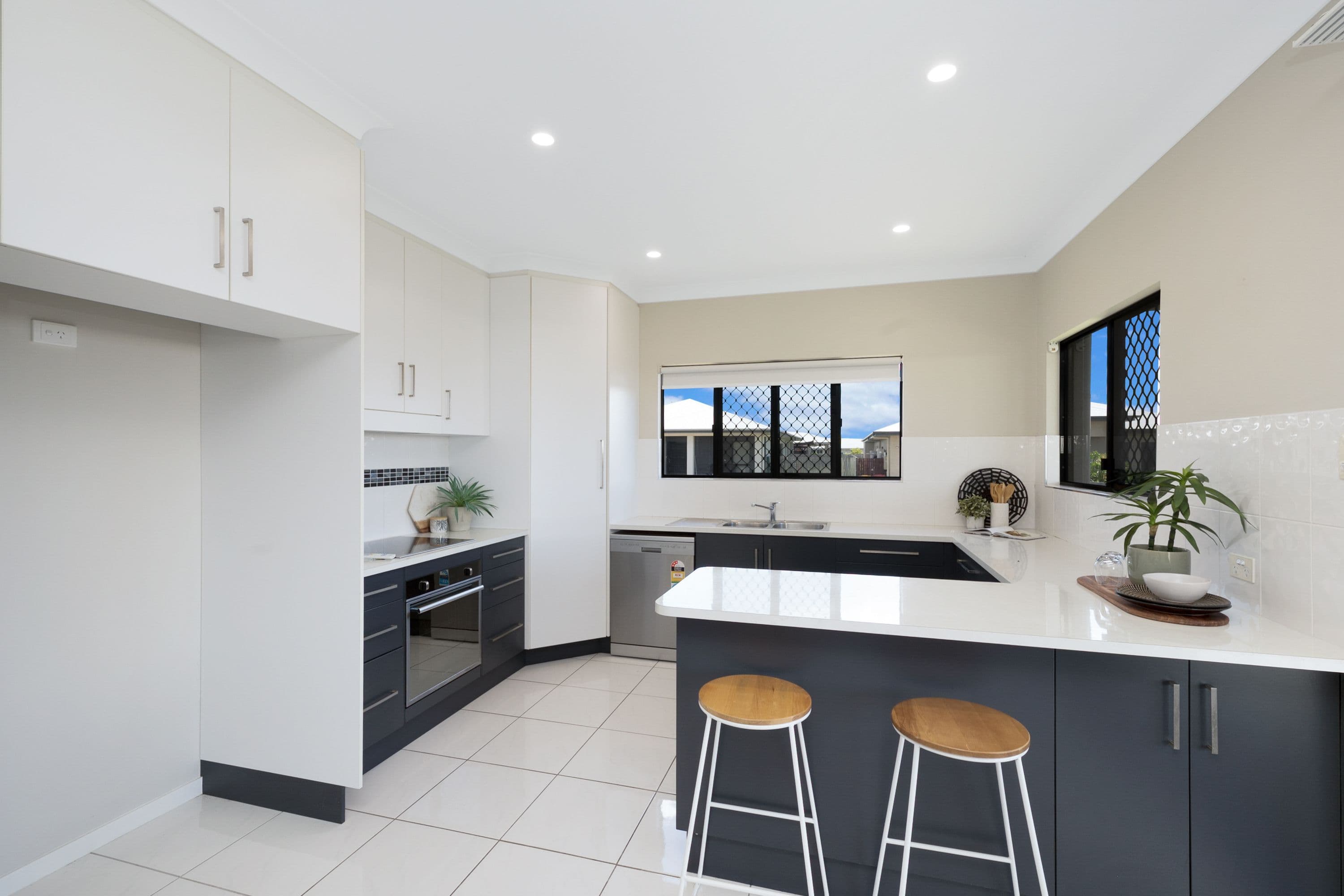 28 Dahlia Street, Burdell QLD 4818, Burdell - Thumbnail 4
