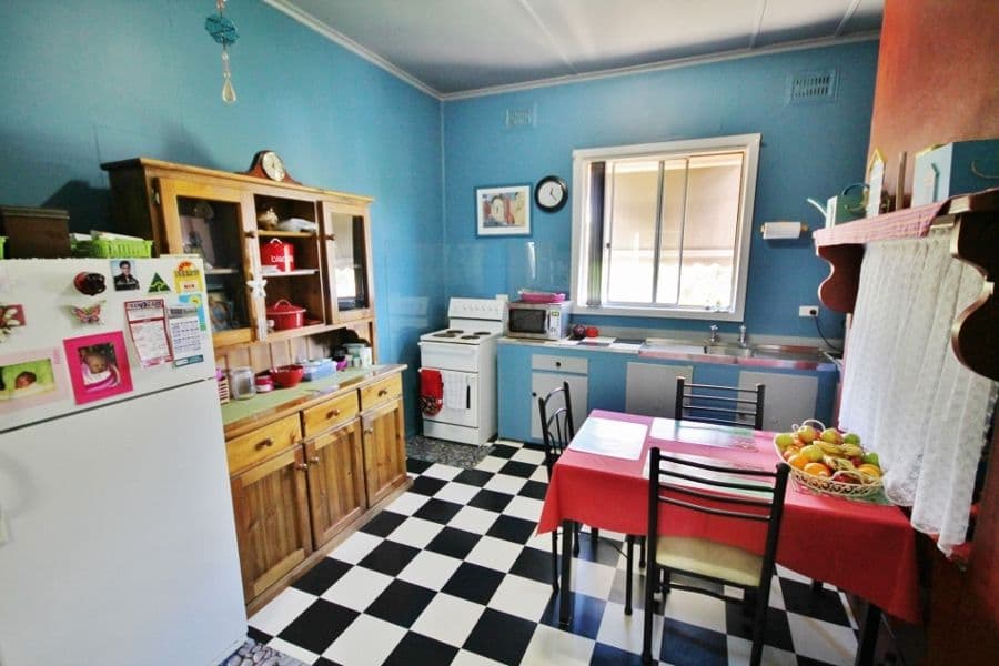 112 William Street, YOUNG NSW 2594, Young - Thumbnail 3