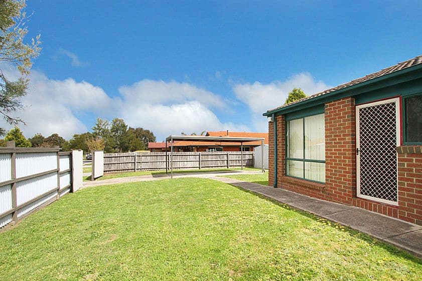 6 Tulloch Way, ROXBURGH PARK VIC 3064, Roxburgh Park - Thumbnail 8