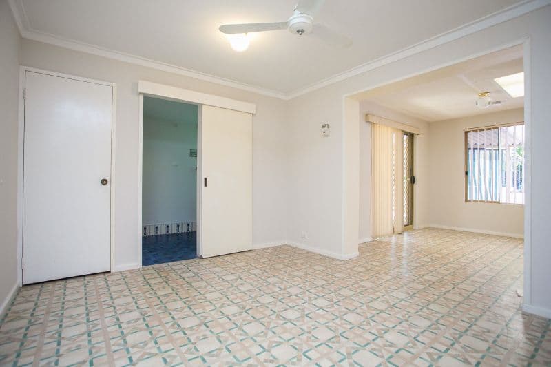 35 Tamarine Way, Swan View WA 6056, Swan View - Thumbnail 5