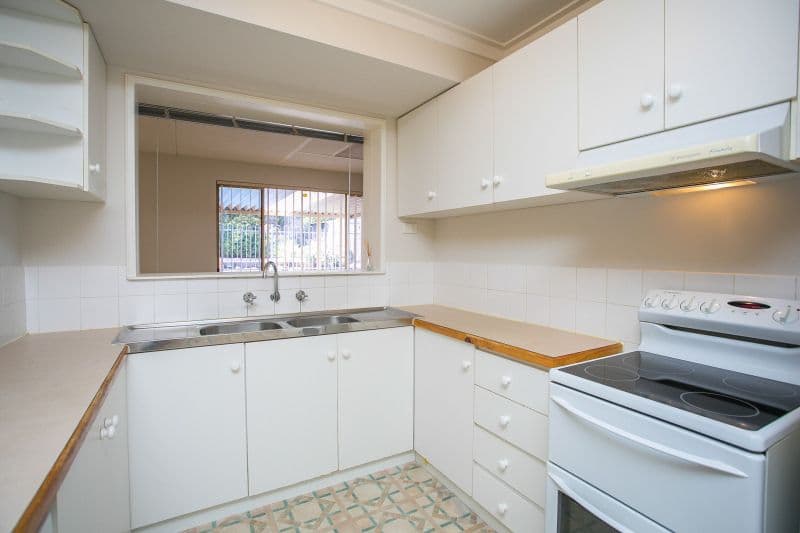 35 Tamarine Way, Swan View WA 6056, Swan View - Thumbnail 7