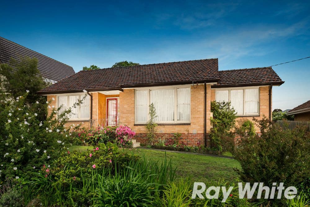 16 Strathallan Road, Macleod VIC 3085, Macleod - Thumbnail 2