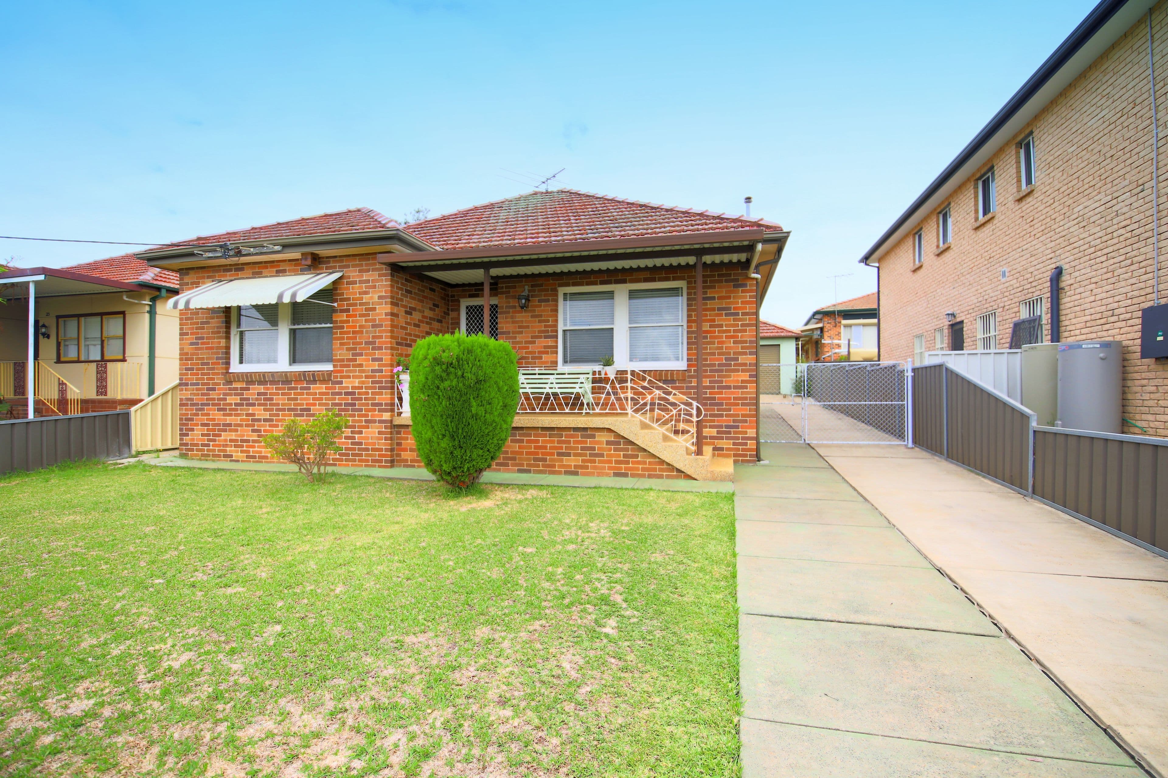 21 Gleeson Avenue, Condell Park - Image 1