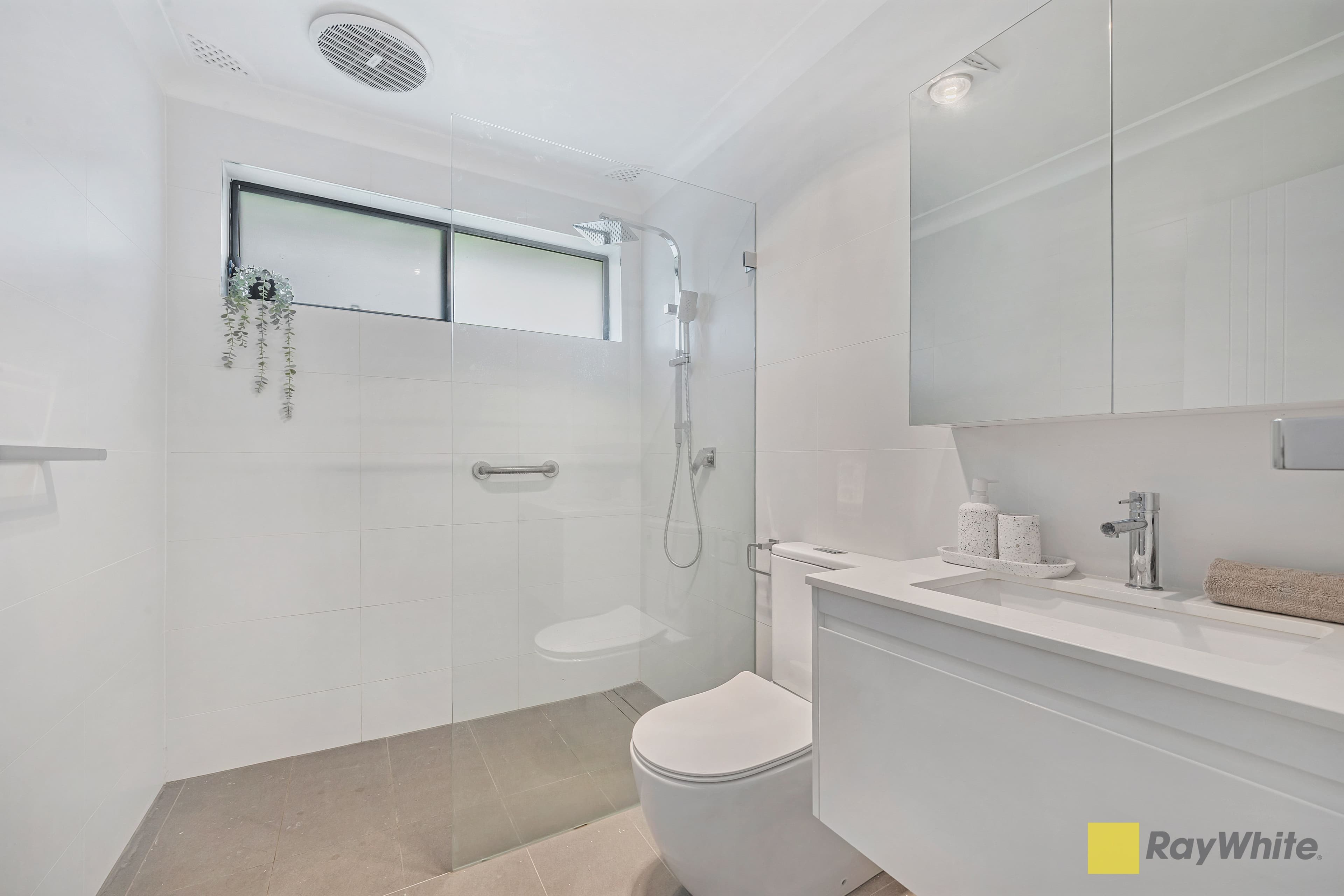9 Oakwood Road, Toongabbie NSW 2146, Toongabbie - Thumbnail 7