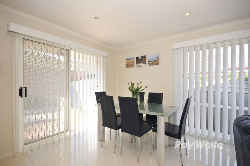 2 Carina Close, WANTIRNA SOUTH VIC 3152, Wantirna South - Thumbnail 4