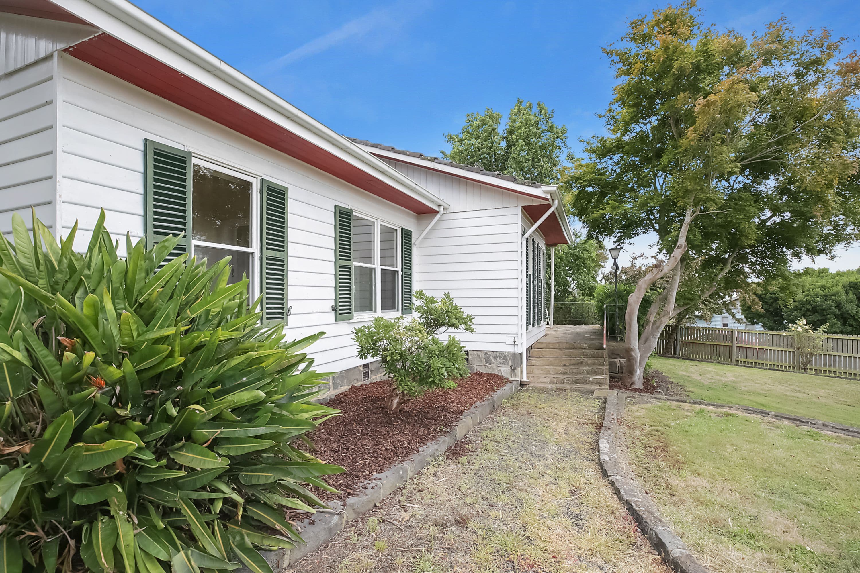 66 Bowen Street, Camperdown VIC 3260, Camperdown - Thumbnail 3