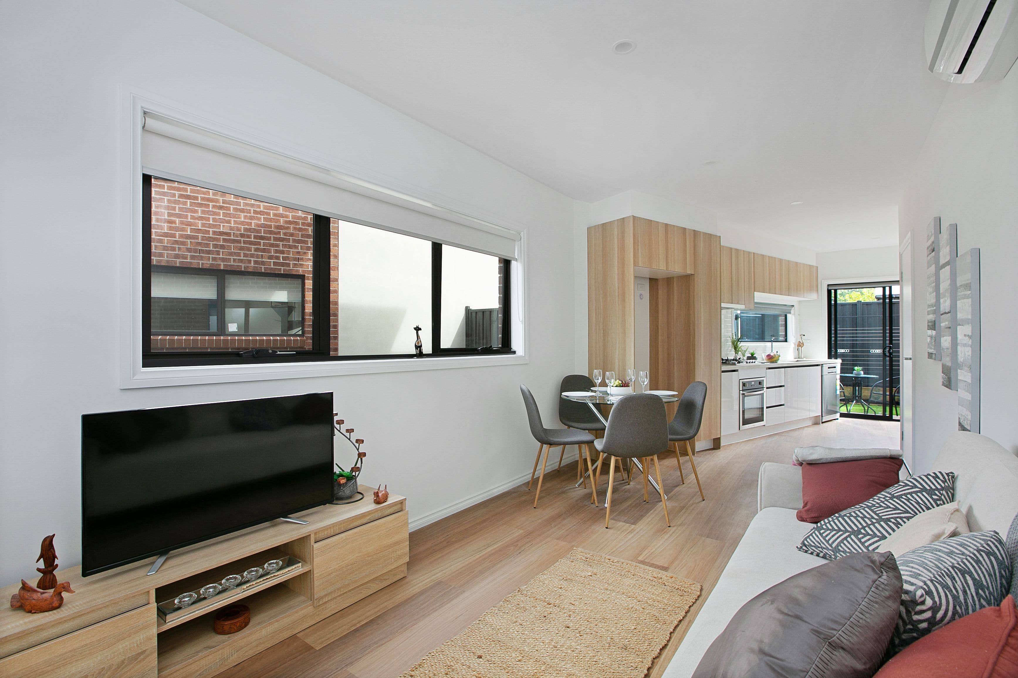 8 Mattea Court, Reservoir VIC 3073, Reservoir - Thumbnail 2