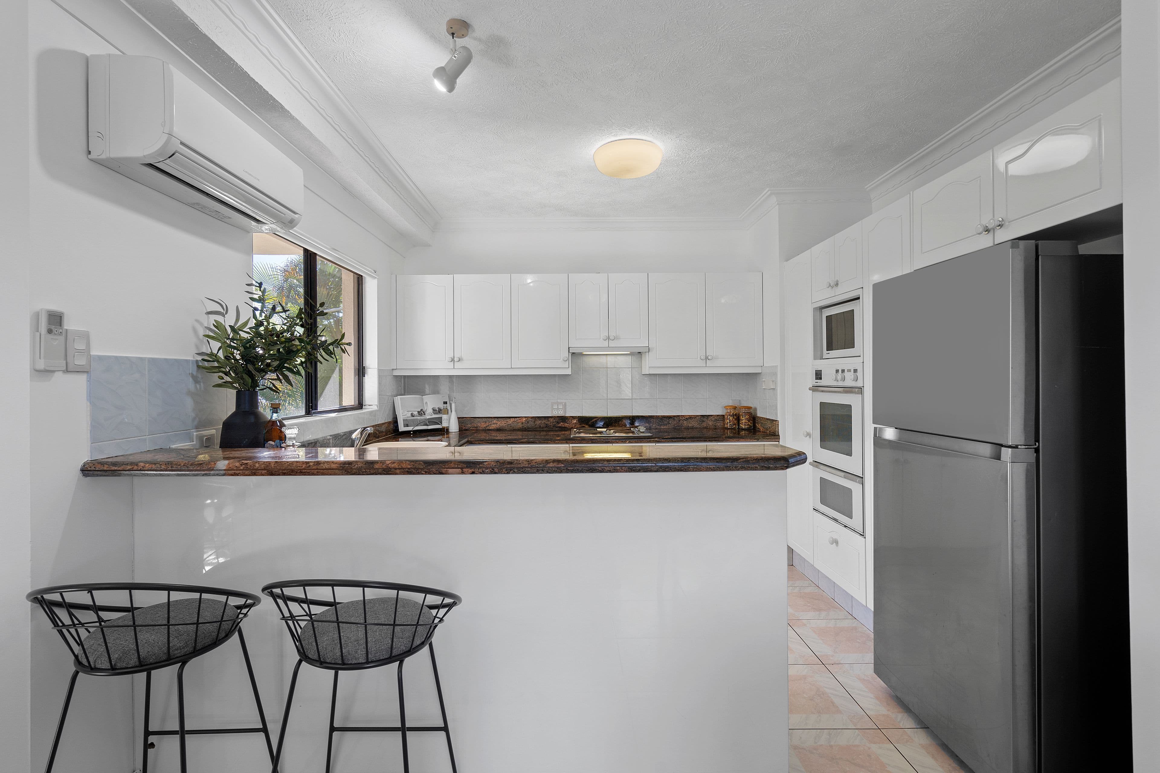 12 Canal Avenue, Runaway Bay QLD 4216, Runaway Bay - Thumbnail 5