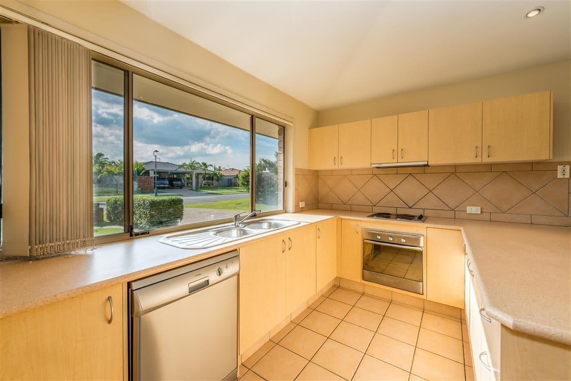 30 Riverbrooke Drive, UPPER COOMERA QLD 4209, Upper Coomera - Thumbnail 4