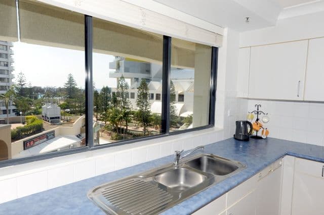 06-3 'Victoria Square', 15 Victoria Avenue, BROADBEACH QLD 4218, Broadbeach - Thumbnail 8